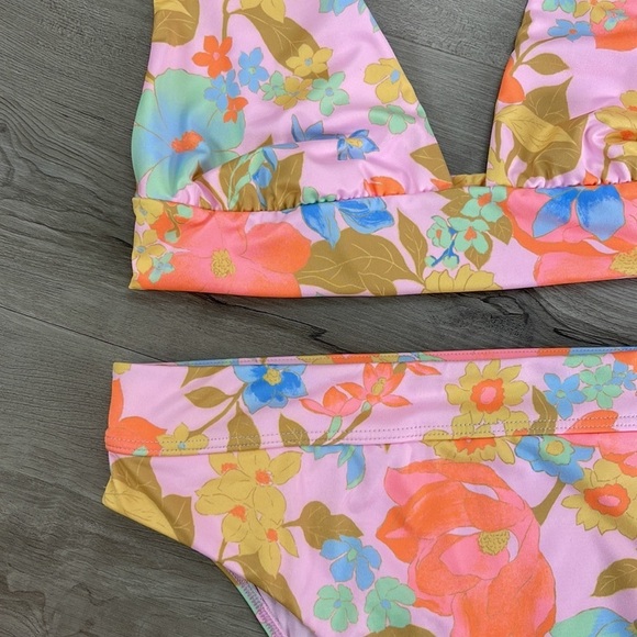 ☀️BILLABONG☀️ PICK ME UP PLUNGE MUL
PICK ME UP MAUI RIDE BIKINI SET - Picture 8 of 15